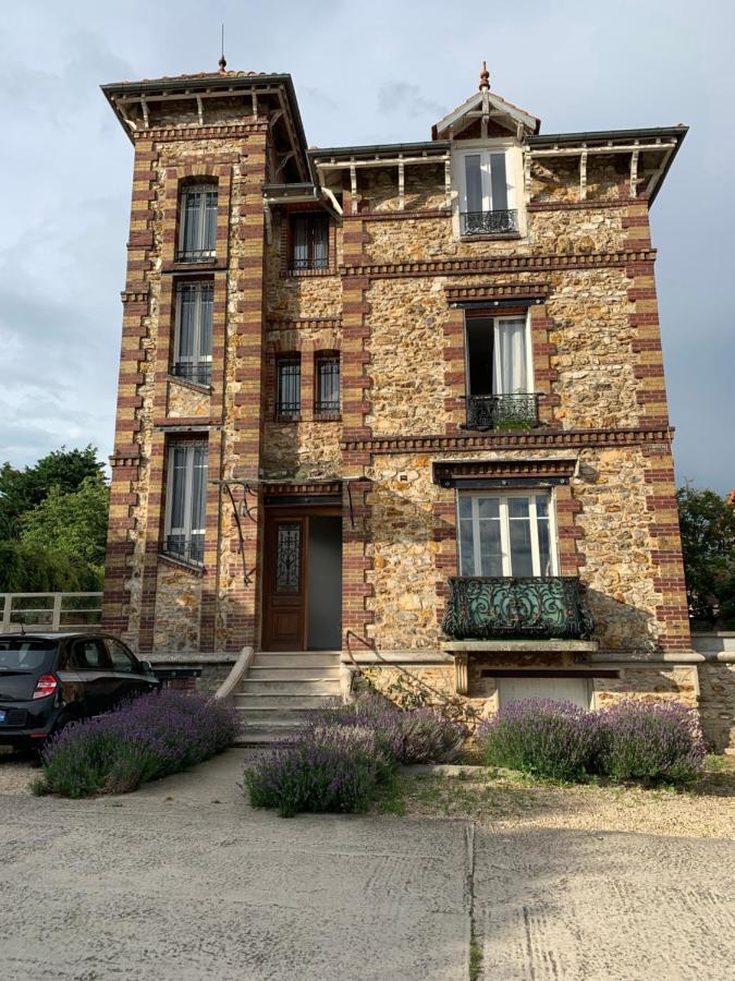 Logement A 20 Min De Paris Avec Parking Gratuit อูเบินน์ ภายนอก รูปภาพ